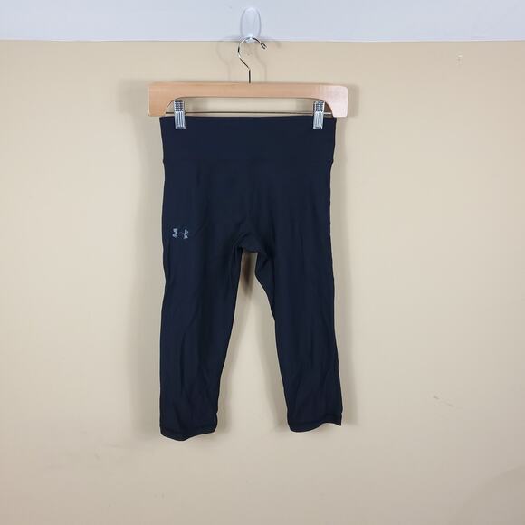 Under Armour Black Capri Women's Size S - Picture 1 of 9